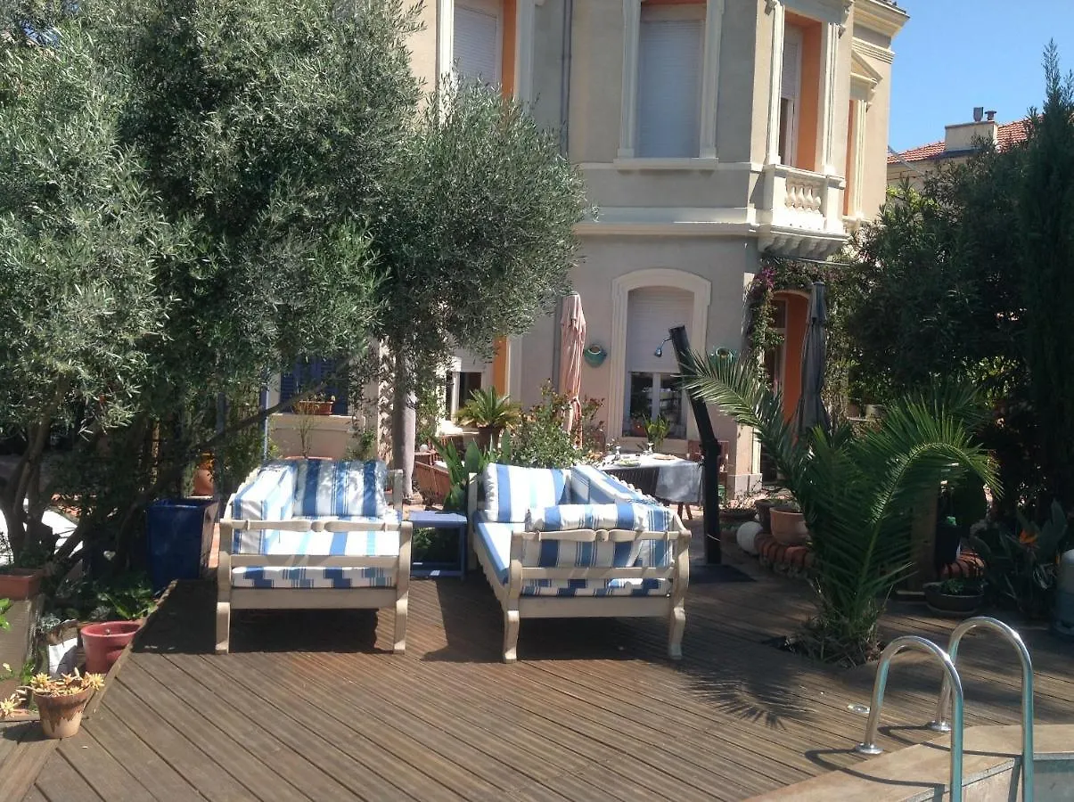 A L'Ombre Du Cedre Guest House Hyeres