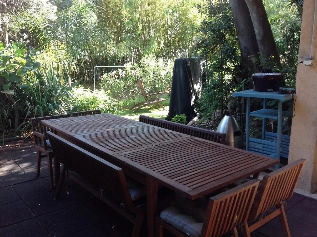 A L'Ombre Du Cedre Guest House Hyeres