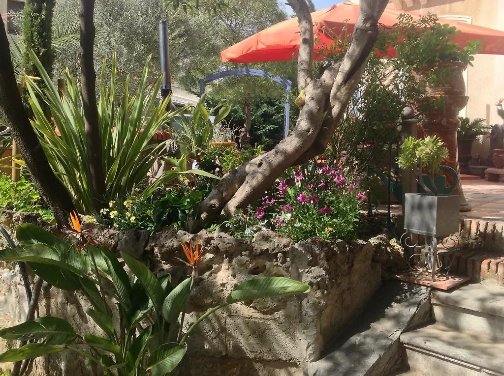 A L'Ombre Du Cedre Guest House Hyeres