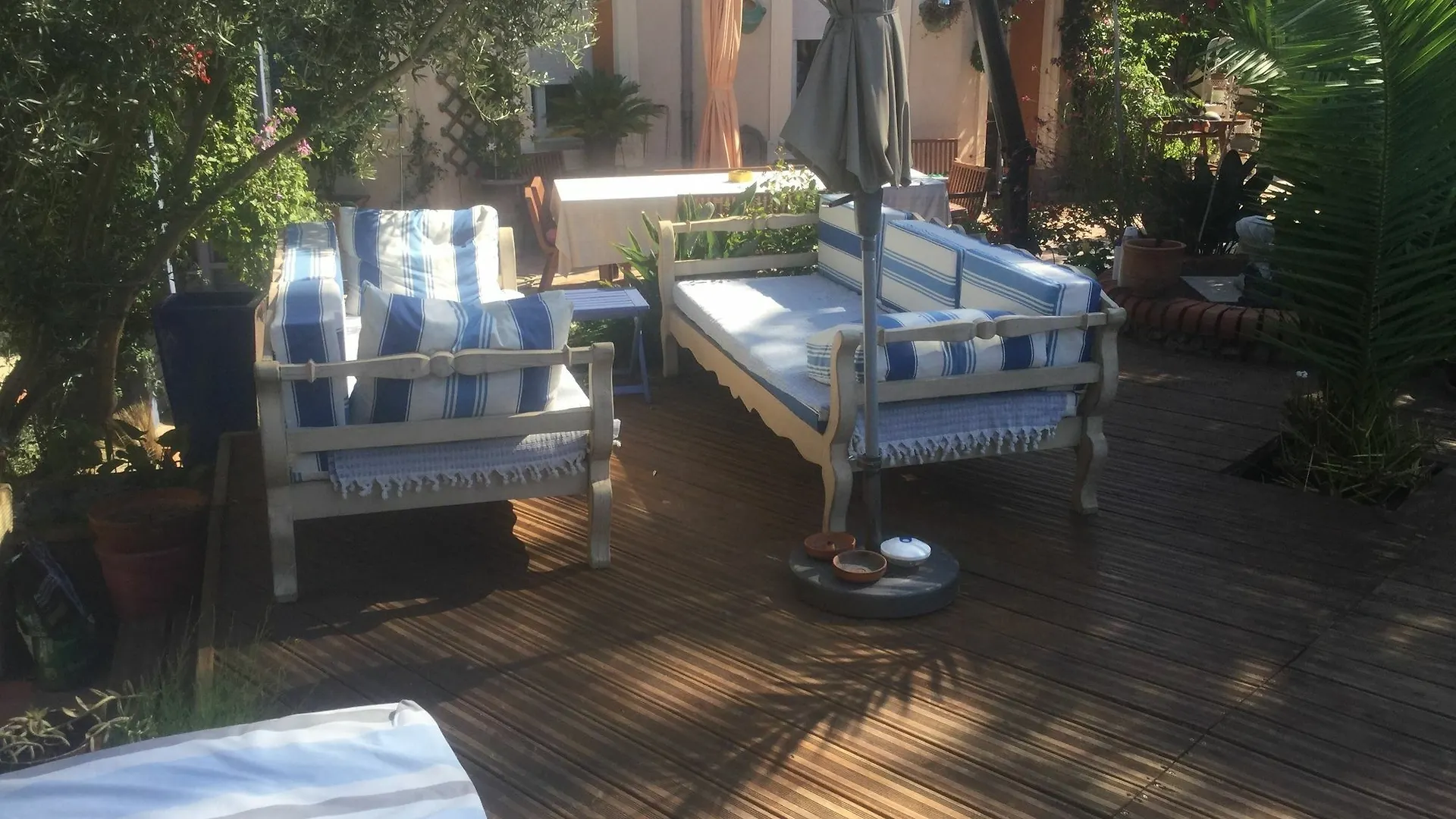 A L'Ombre Du Cedre Guest House Hyeres